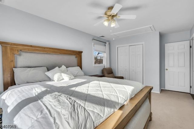 28 Toby Dr, Roxbury Twp., NJ 07876