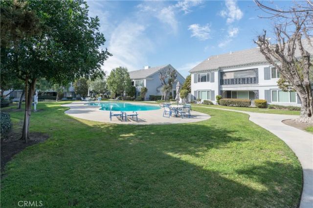 1630 S Pomona C25, Fullerton, CA 92832