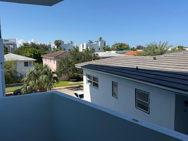 1990 Marseille Dr 303, Miami Beach, FL 33141