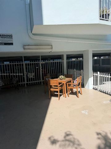 1990 Marseille Dr 303, Miami Beach, FL 33141