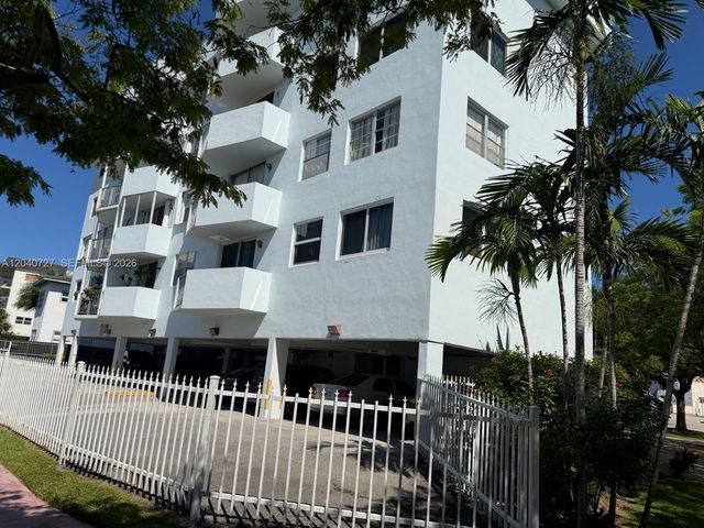 1990 Marseille Dr 303, Miami Beach, FL 33141