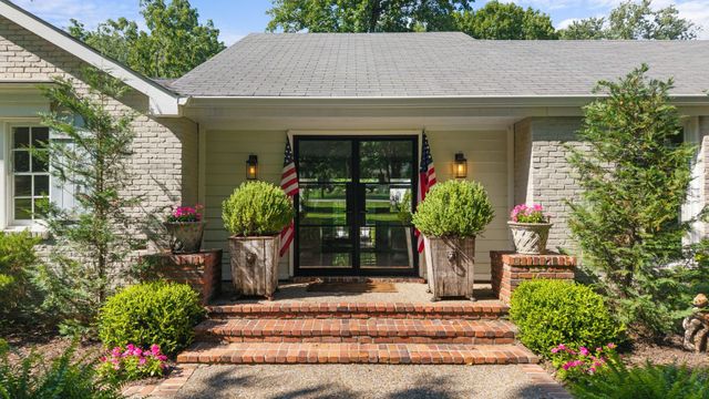 1018 Gateway Ln, Nashville, TN 37220