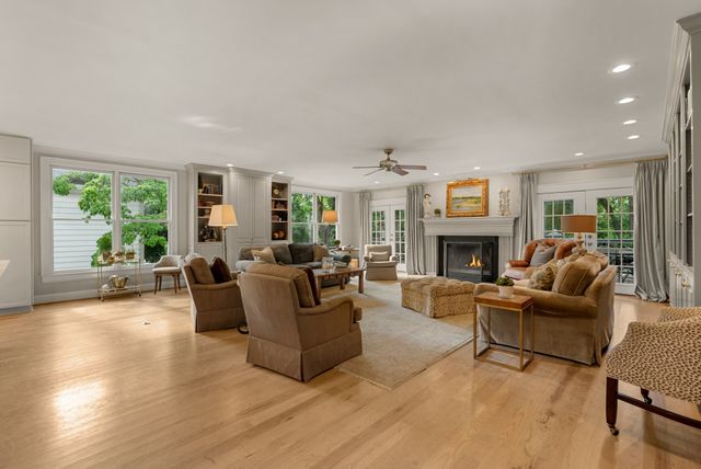 1018 Gateway Ln, Nashville, TN 37220