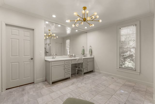 1018 Gateway Ln, Nashville, TN 37220