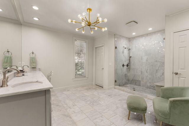 1018 Gateway Ln, Nashville, TN 37220