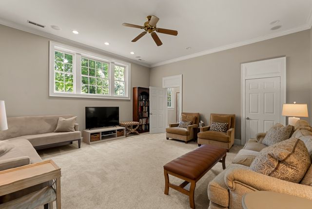 1018 Gateway Ln, Nashville, TN 37220