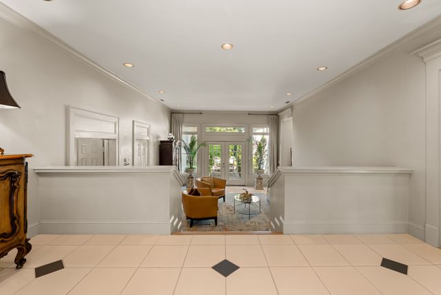 1018 Gateway Ln, Nashville, TN 37220