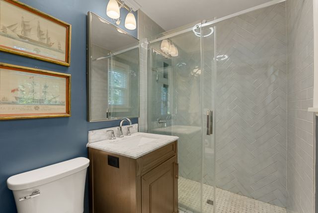 1018 Gateway Ln, Nashville, TN 37220