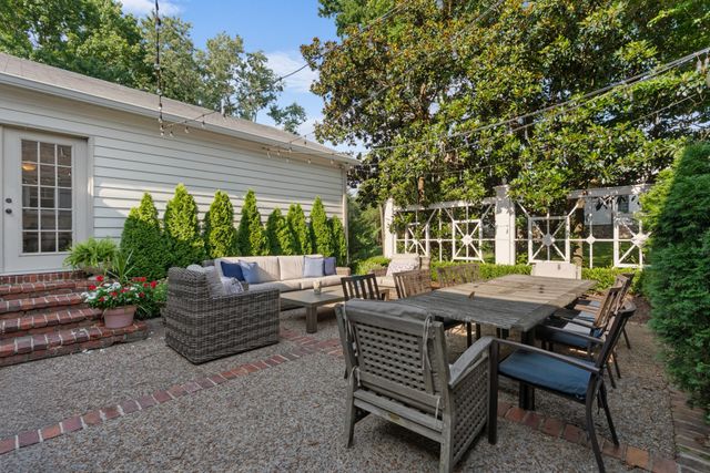 1018 Gateway Ln, Nashville, TN 37220