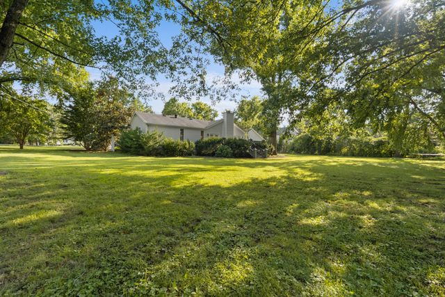 1018 Gateway Ln, Nashville, TN 37220