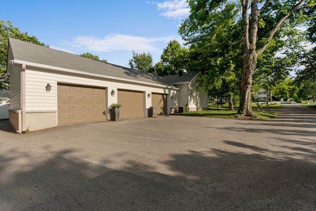 1018 Gateway Ln, Nashville, TN 37220