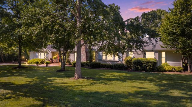 1018 Gateway Ln, Nashville, TN 37220