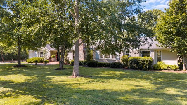 1018 Gateway Ln, Nashville, TN 37220