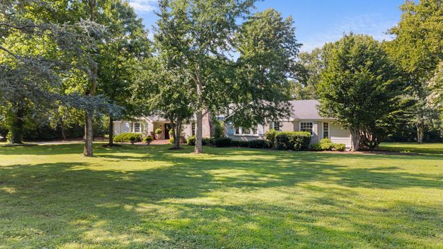 1018 Gateway Ln, Nashville, TN 37220