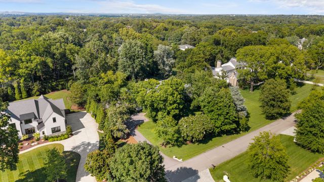 1018 Gateway Ln, Nashville, TN 37220