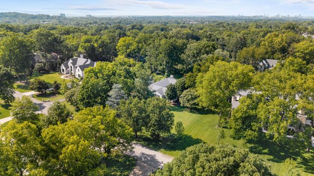 1018 Gateway Ln, Nashville, TN 37220