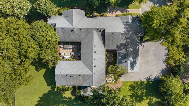 1018 Gateway Ln, Nashville, TN 37220