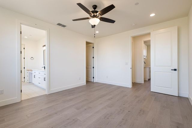 1890 Arrowhead Dr, Paradise, CA 95969