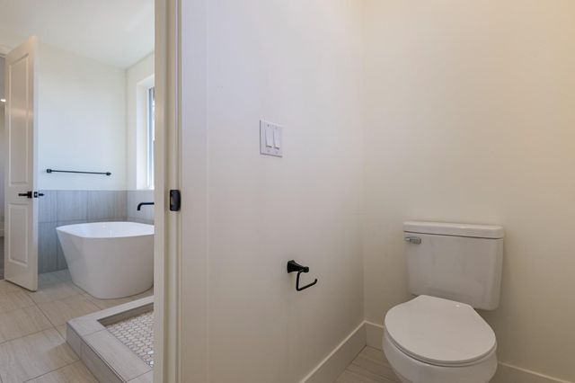 1890 Arrowhead Dr, Paradise, CA 95969