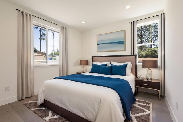 1890 Arrowhead Dr, Paradise, CA 95969