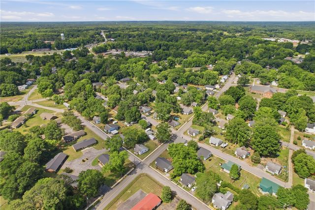 19 Geer Street, Belton, SC 29627
