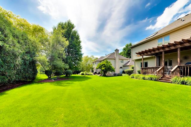 712 De Lasalle Court, Naperville, IL 60565