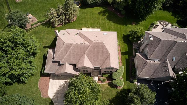 712 De Lasalle Court, Naperville, IL 60565