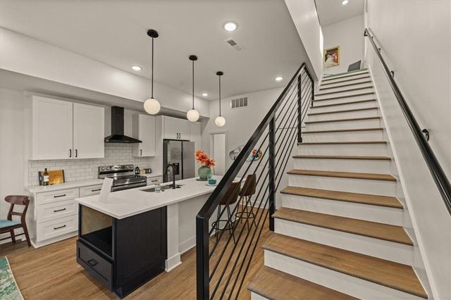 1209 E 29th Street, Kansas City, MO 64109