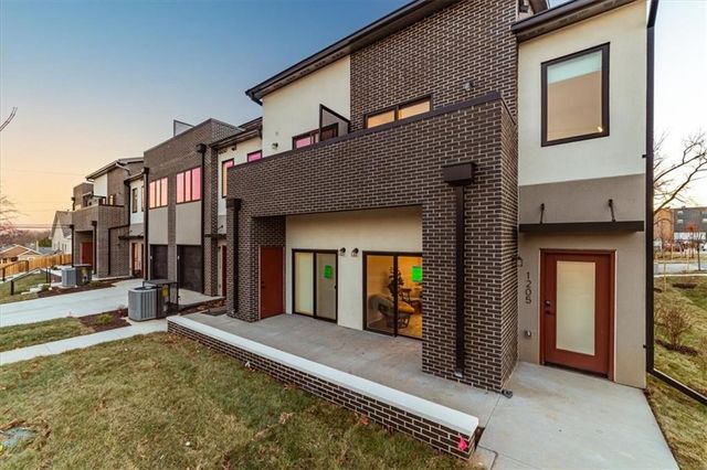 1209 E 29th Street, Kansas City, MO 64109