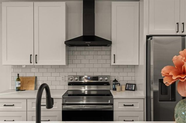 1209 E 29th Street, Kansas City, MO 64109