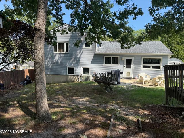 35 Schooner Avenue, Barnegat, NJ 08005