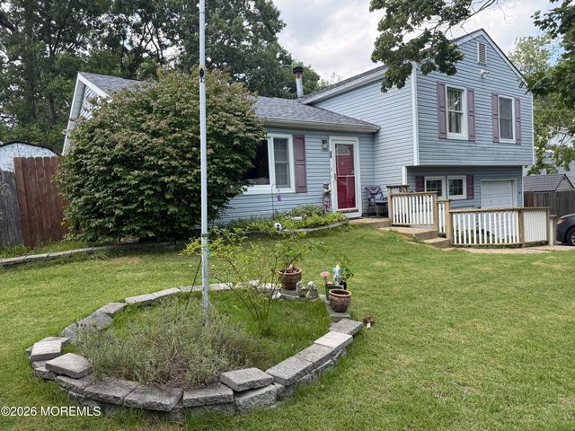 35 Schooner Avenue, Barnegat, NJ 08005