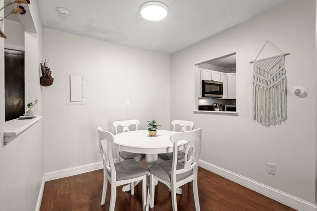 159 Bittersweet Ln 121, Randolph, MA 02368