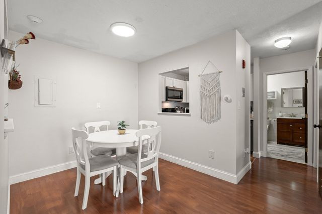 159 Bittersweet Ln 121, Randolph, MA 02368