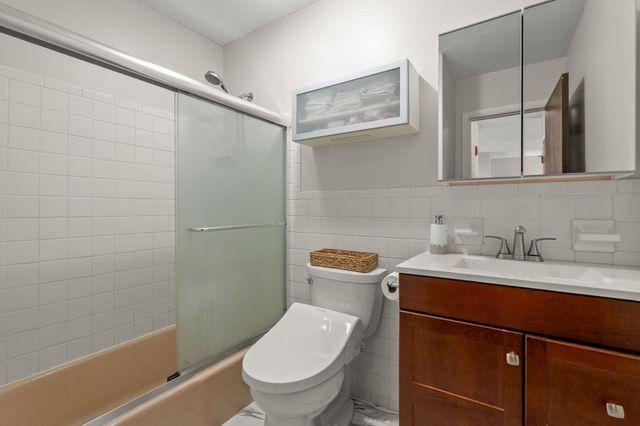159 Bittersweet Ln 121, Randolph, MA 02368