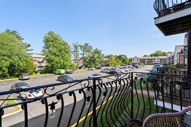 159 Bittersweet Ln 121, Randolph, MA 02368
