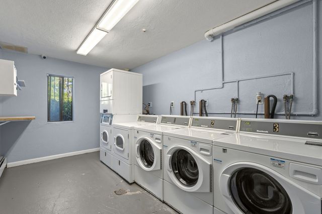 159 Bittersweet Ln 121, Randolph, MA 02368