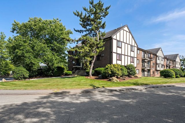 159 Bittersweet Ln 121, Randolph, MA 02368