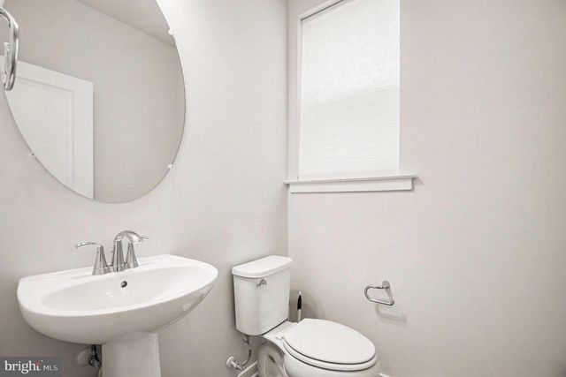 431 SNOWBERRY LN, Fredericksburg, VA 22405