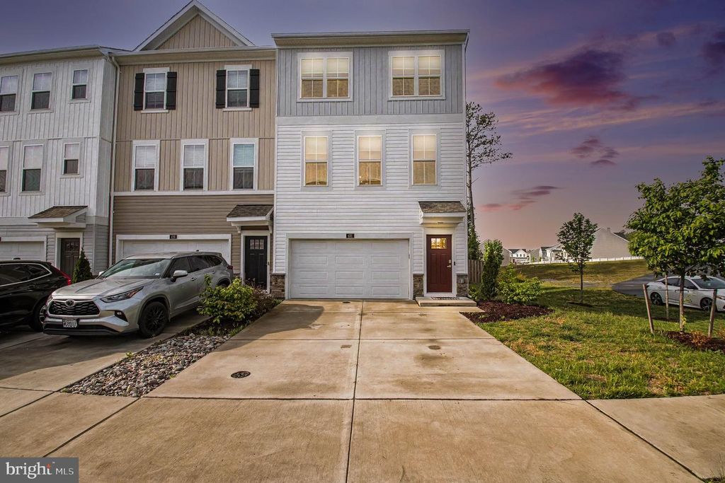431 SNOWBERRY LN, Fredericksburg, VA 22405