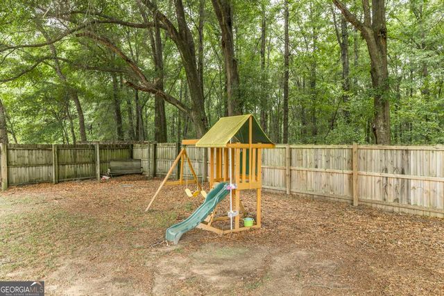 206 Jester Lane, Kathleen, GA 31047