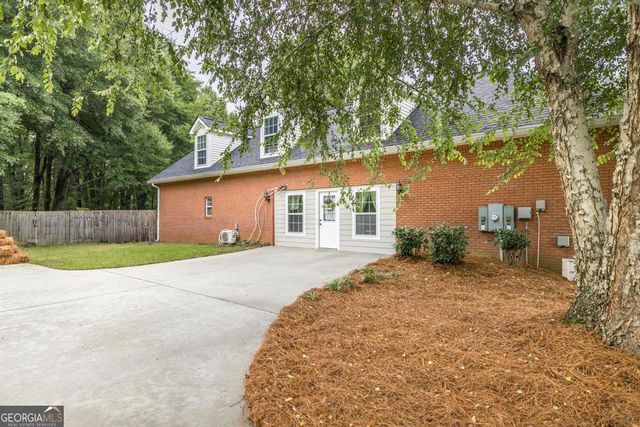 206 Jester Lane, Kathleen, GA 31047