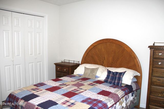 413 Herringbone Court, Powell, TN 37849