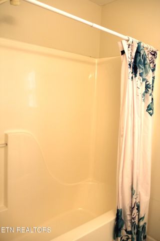 413 Herringbone Court, Powell, TN 37849