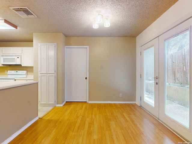 3201 Thrush Bend St, San Antonio, TX 78209