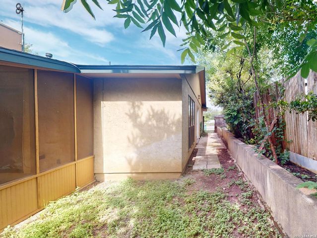 3201 Thrush Bend St, San Antonio, TX 78209