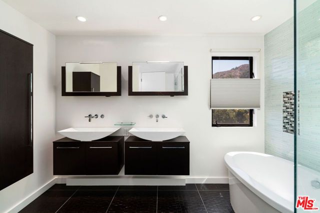 6441 BRYN MAWR Drive, Los Angeles, CA 90068