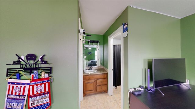 4203 NE Kenton Avenue, Bentonville, AR 72712