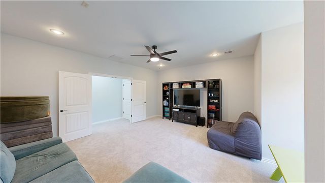 4203 NE Kenton Avenue, Bentonville, AR 72712