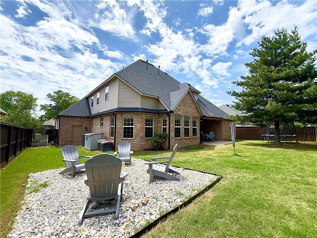 4203 NE Kenton Avenue, Bentonville, AR 72712